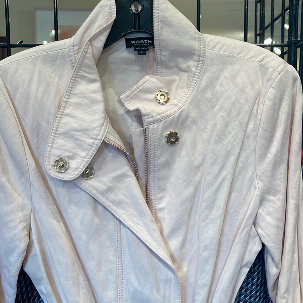 Worth light pink topper trench coat taped seams . 37 back length size small